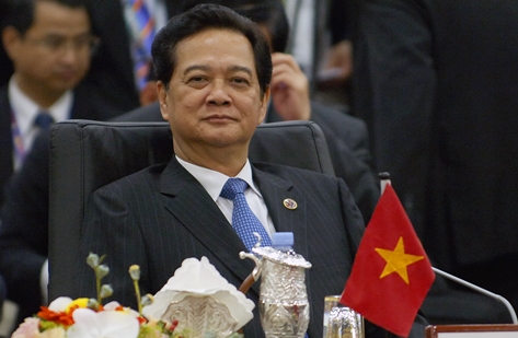 Premierminister Nguyen Tan Dung nimmt an ASEAN + 3-Gipfel teil